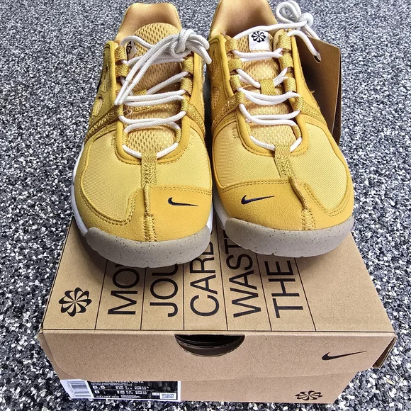 Nike Trail Running Yellow and Blue Sneakers - Picture 4 of 10